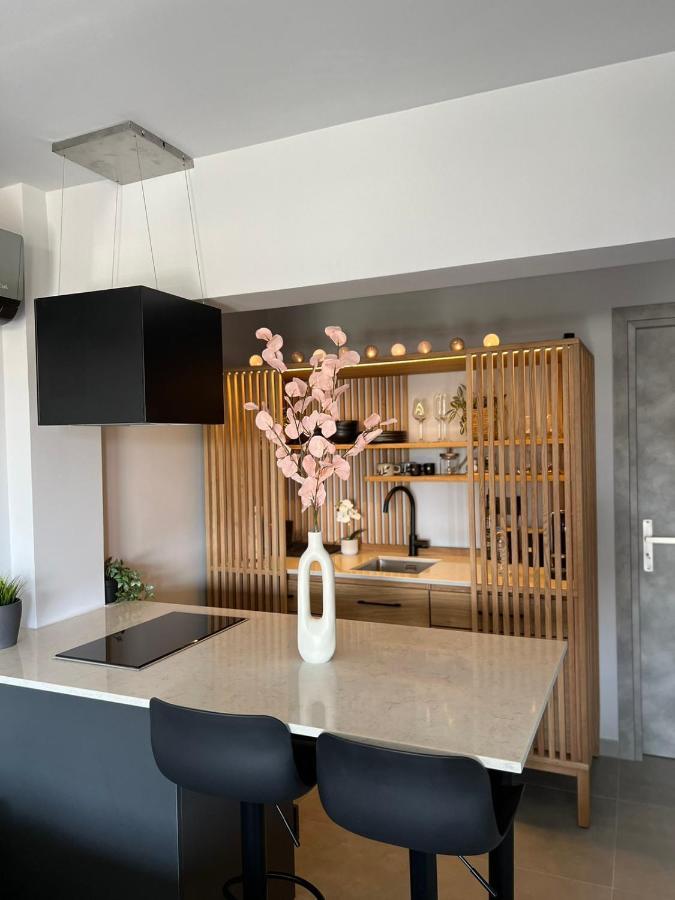 Loft Spa Greece - Enjoy Our Jacuzzi Kalamata Bagian luar foto